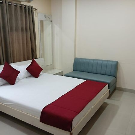 Hotel Tirupati Palace Indore Exterior photo
