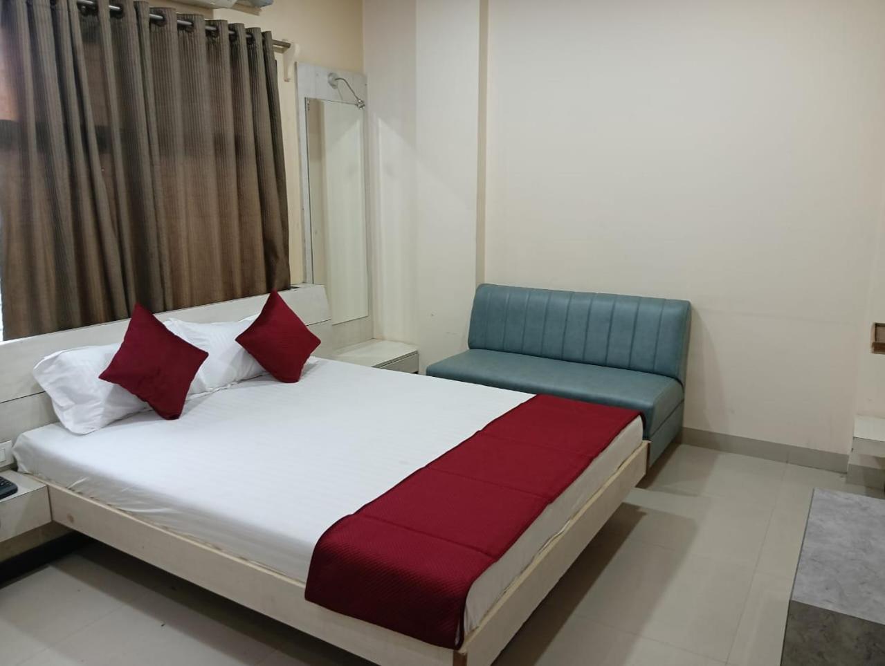 Hotel Tirupati Palace Indore Exterior photo