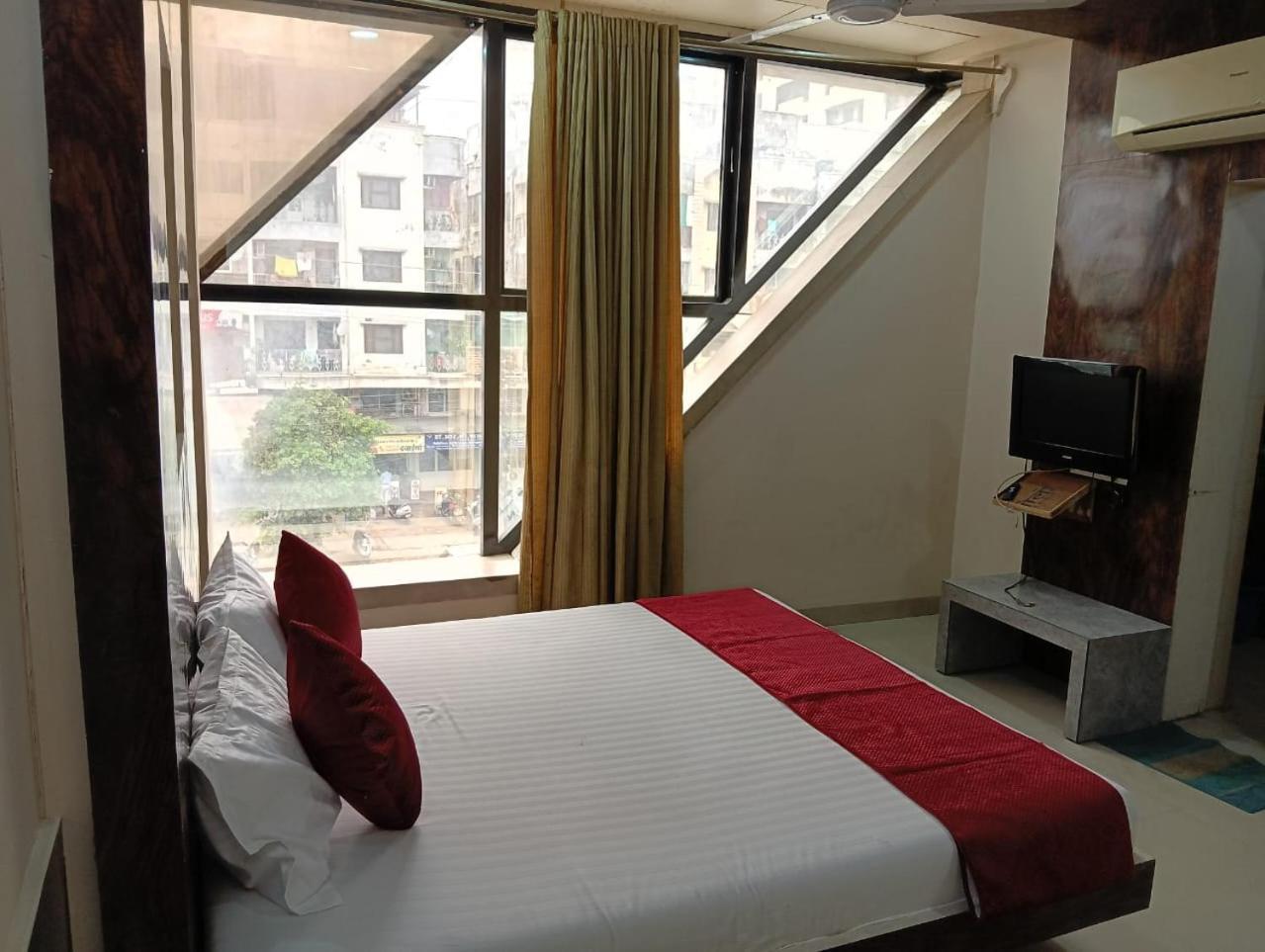 Hotel Tirupati Palace Indore Exterior photo